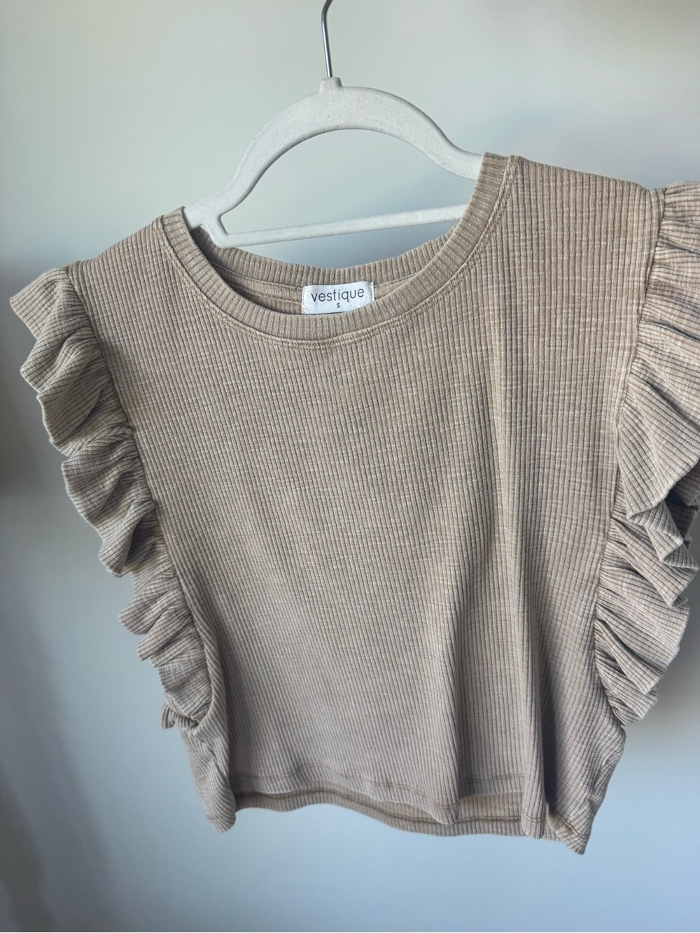 Vestique tan top size small

All offers welcome